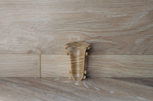 Угол внутренний Идеал Классик 272 Сосна золотистая