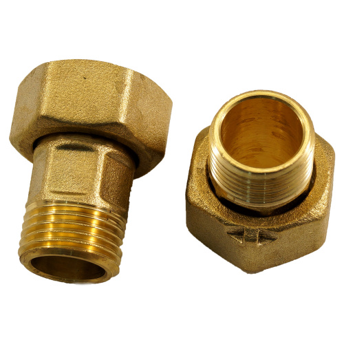 Штуцер д/счетчика с гайкой 3/4